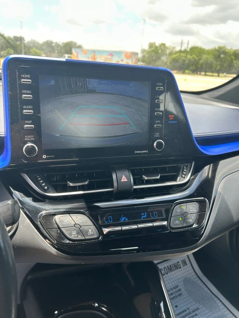 2021 Toyota C-HR 17