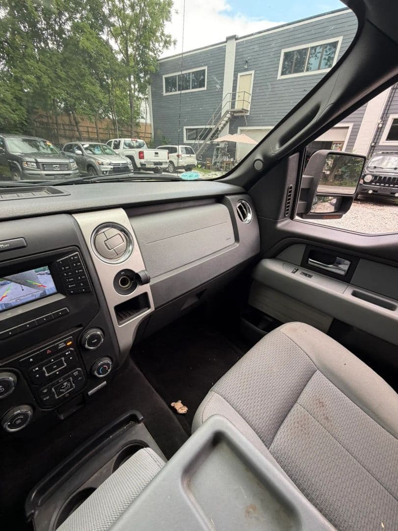 2014 Ford F-150 24