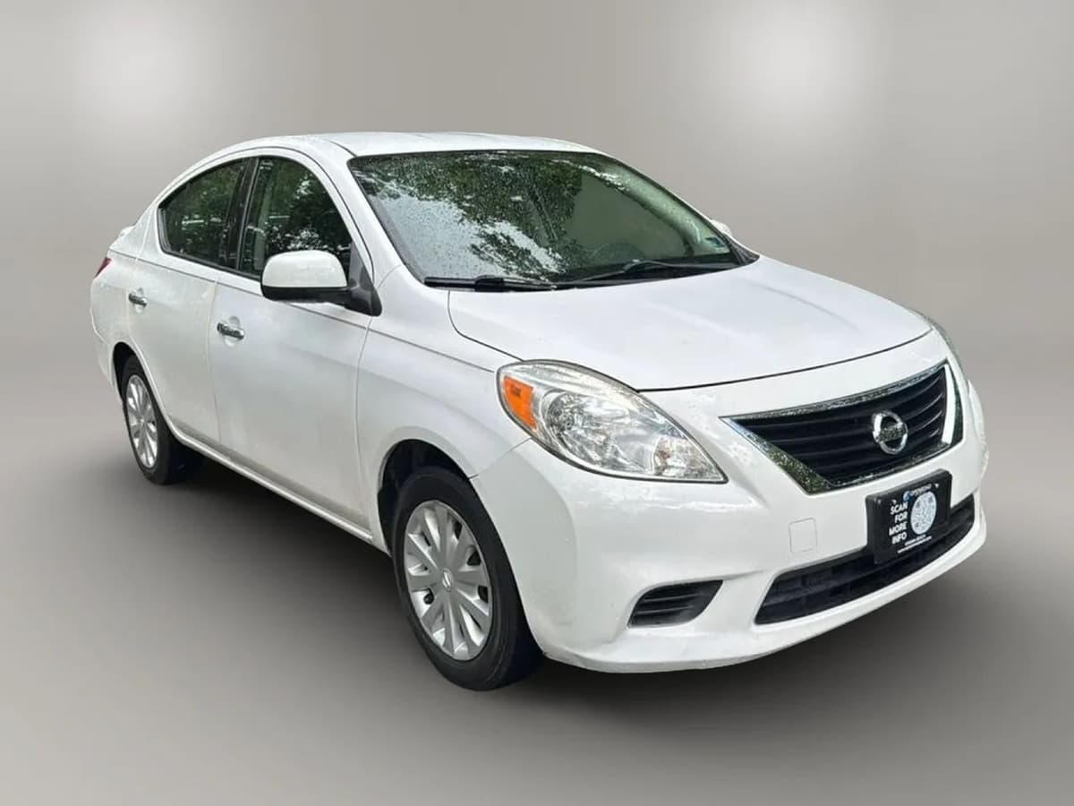 2014 Nissan Versa Sedan 11