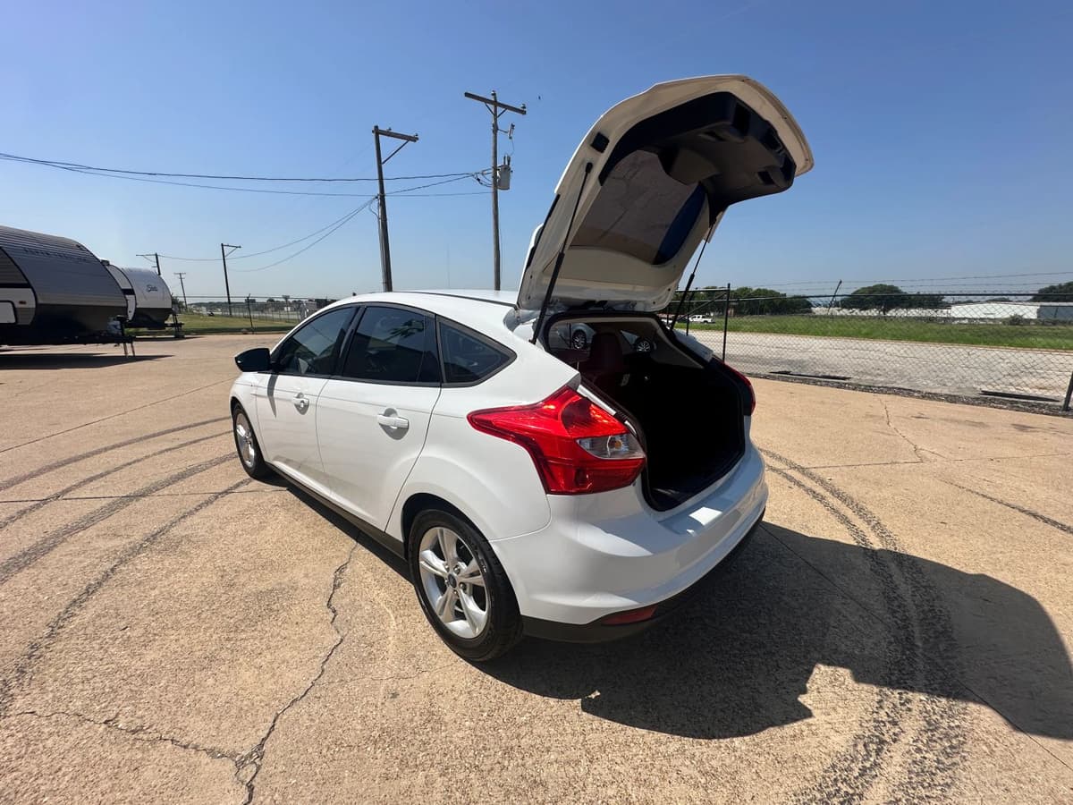 2014 Ford Focus 16
