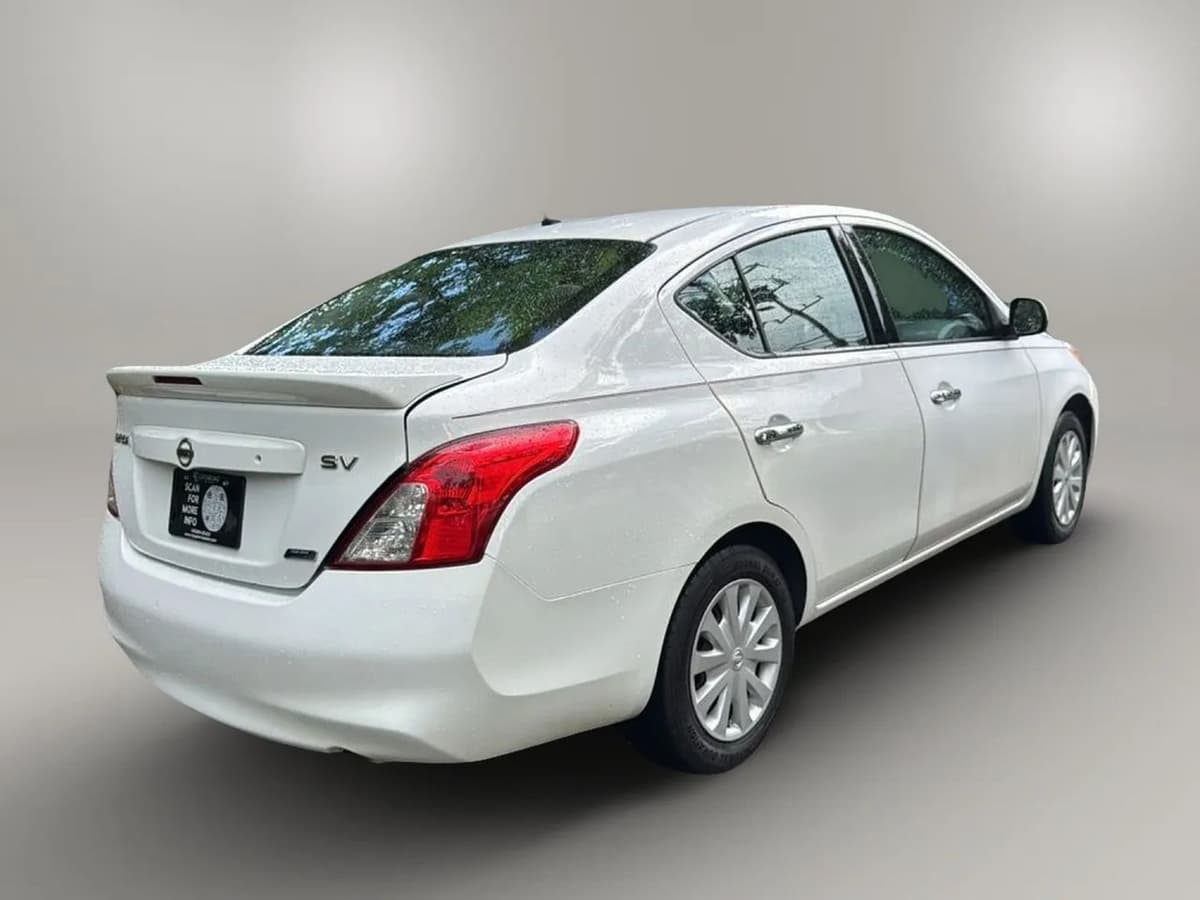 2014 Nissan Versa Sedan 6