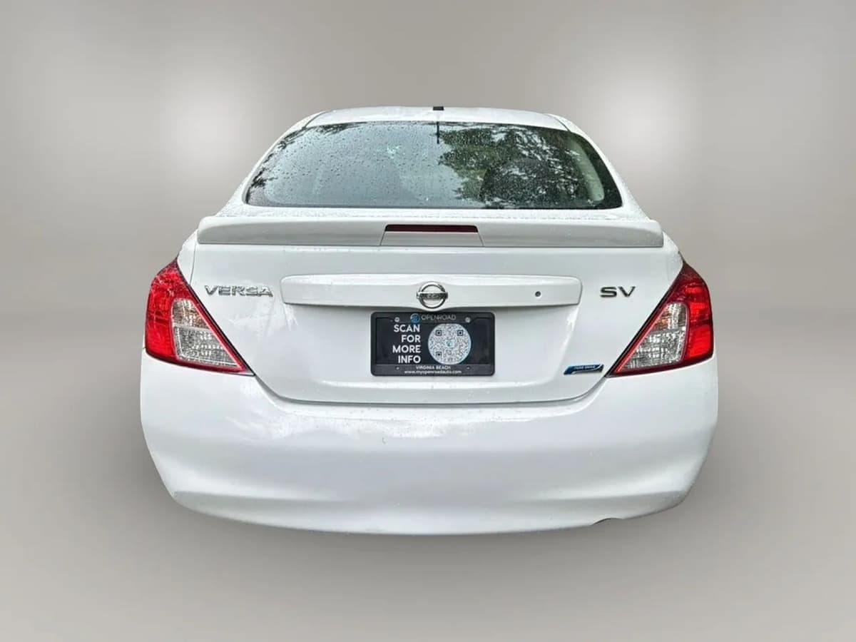 2014 Nissan Versa Sedan 5