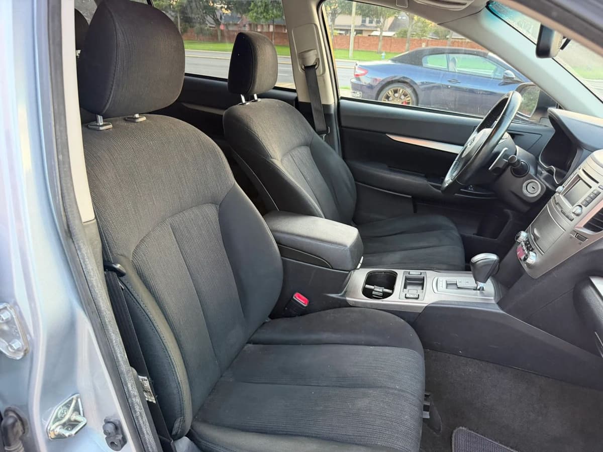 2014 Subaru Outback 24