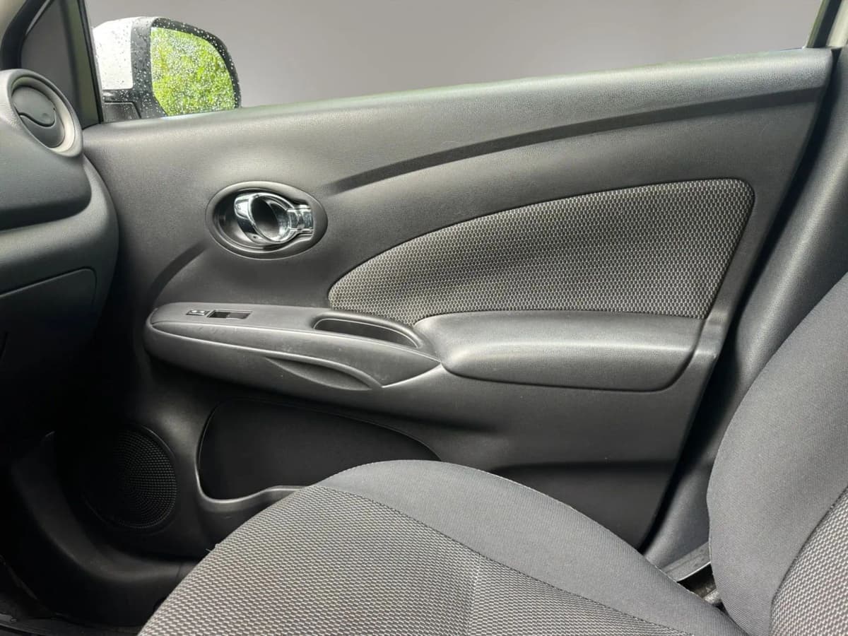 2014 Nissan Versa Sedan 8