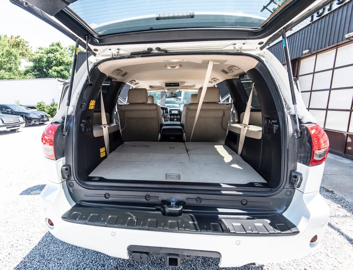 2014 Toyota Sequoia 39