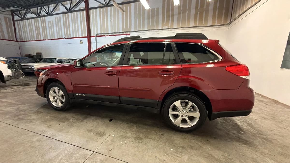2014 Subaru Outback 10