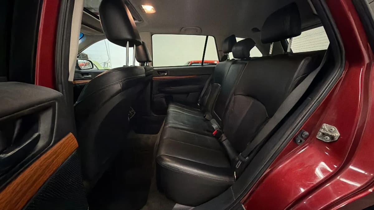 2014 Subaru Outback 41