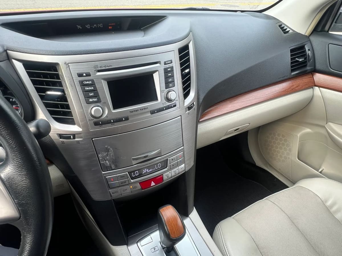 2014 Subaru Outback 22