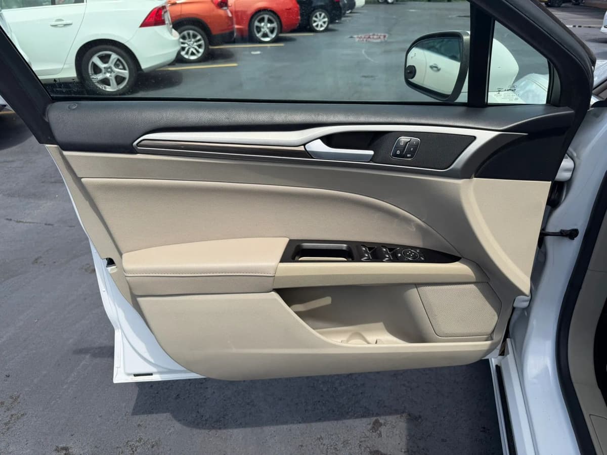 2020 Ford Fusion 8