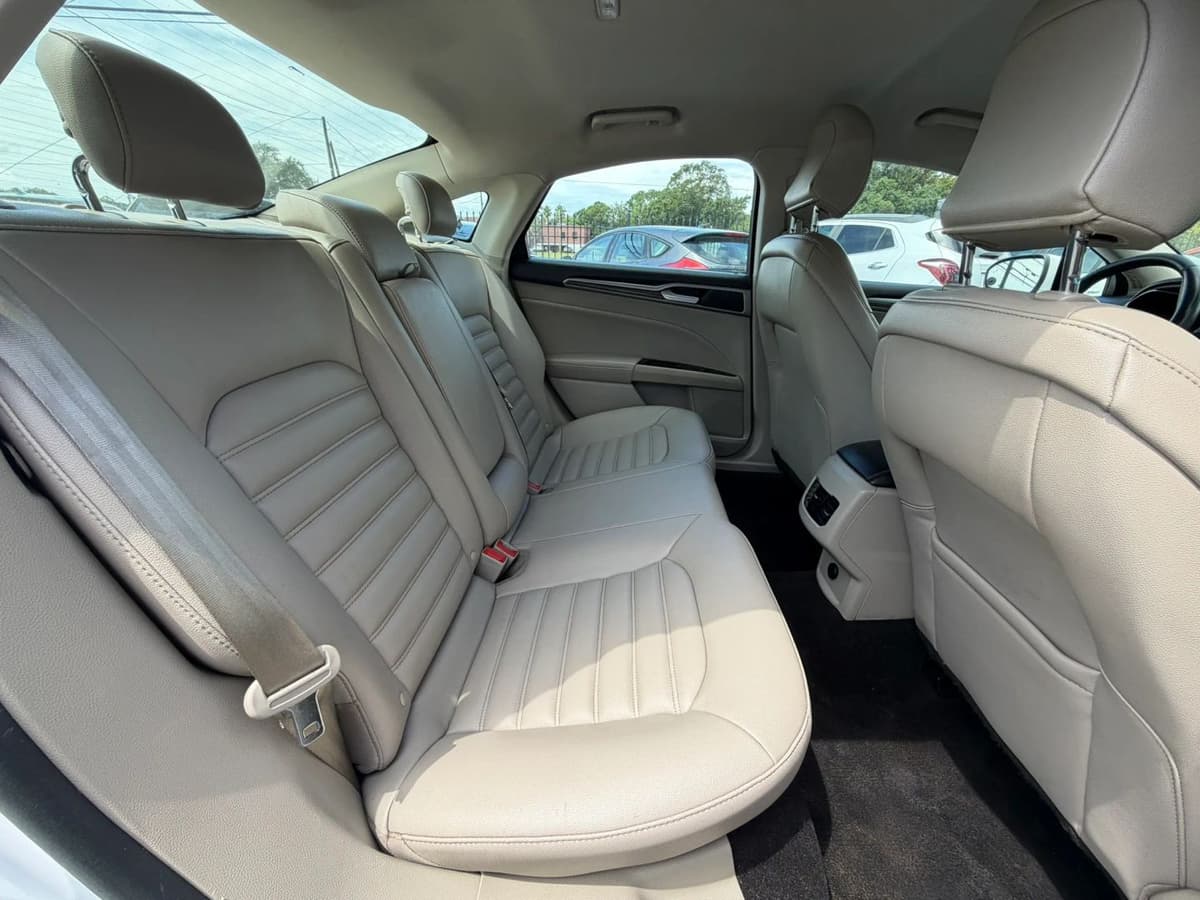 2020 Ford Fusion 20
