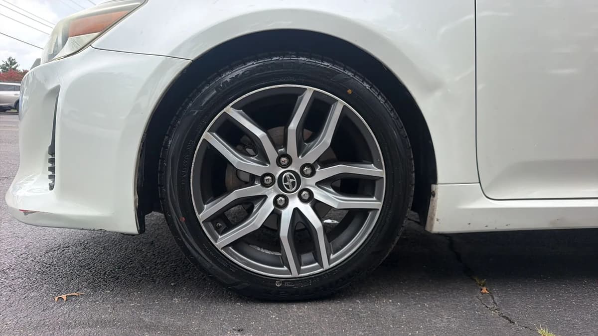 2015 Scion tC 19