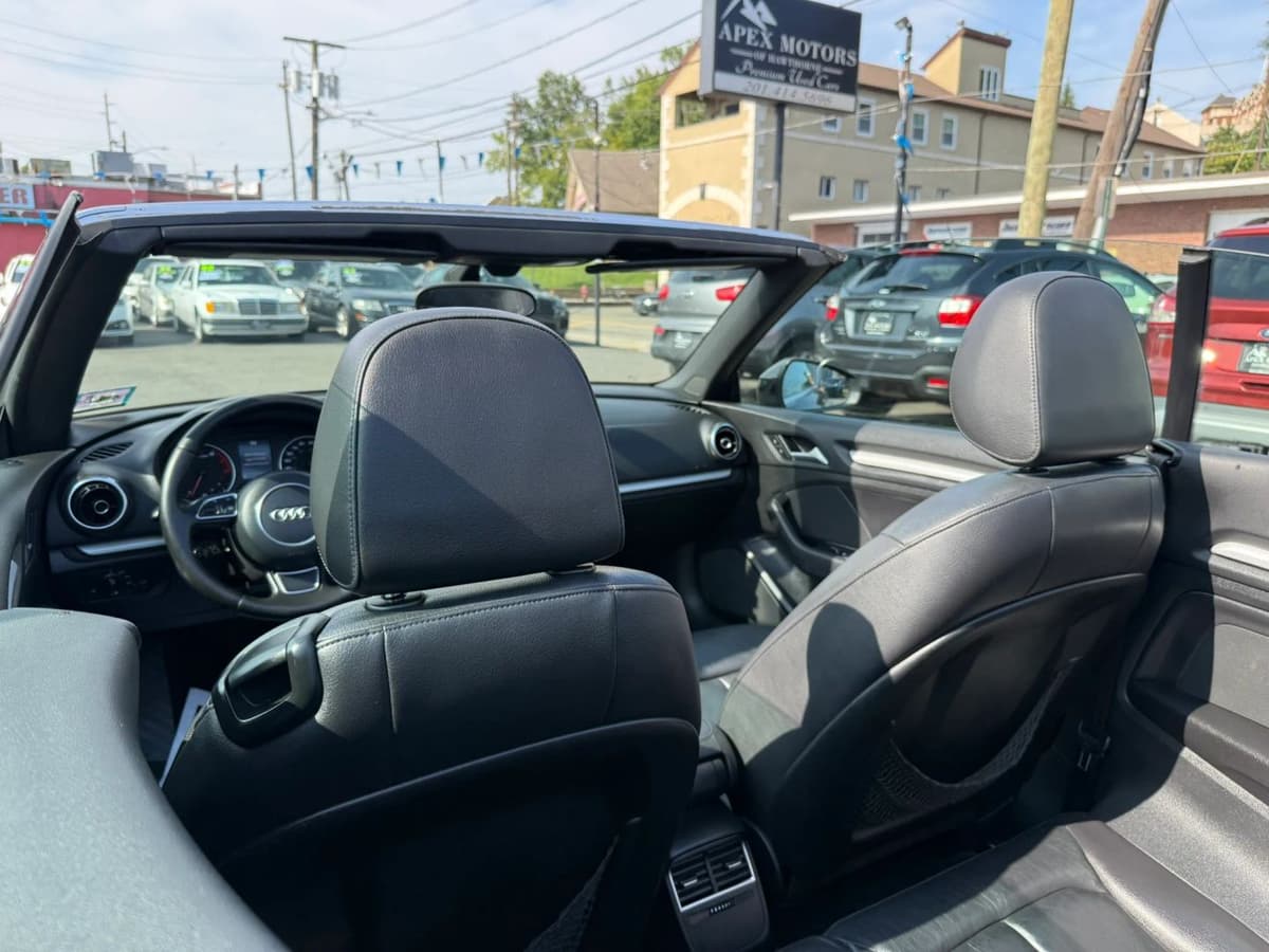 2015 Audi A3 Cabriolet 36