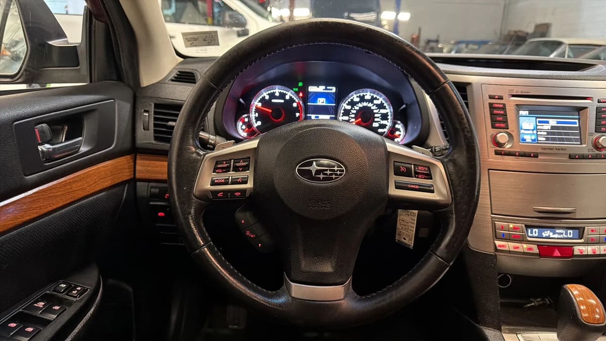 2014 Subaru Outback 22