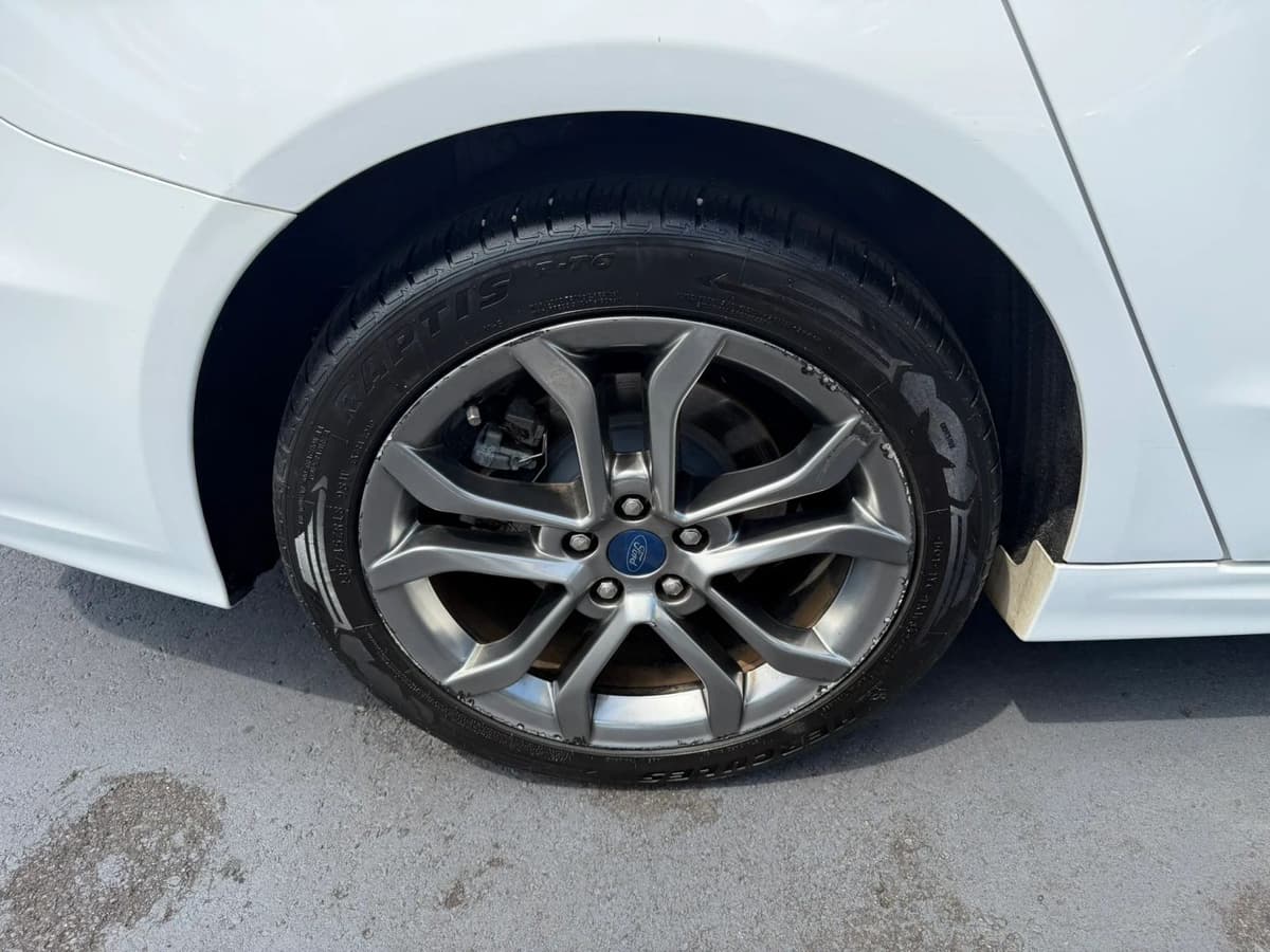 2020 Ford Fusion 27