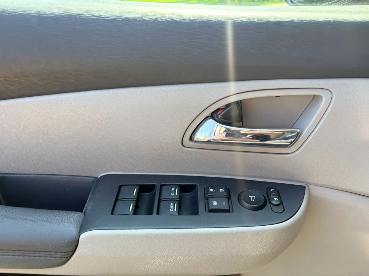 2017 Honda Odyssey 39