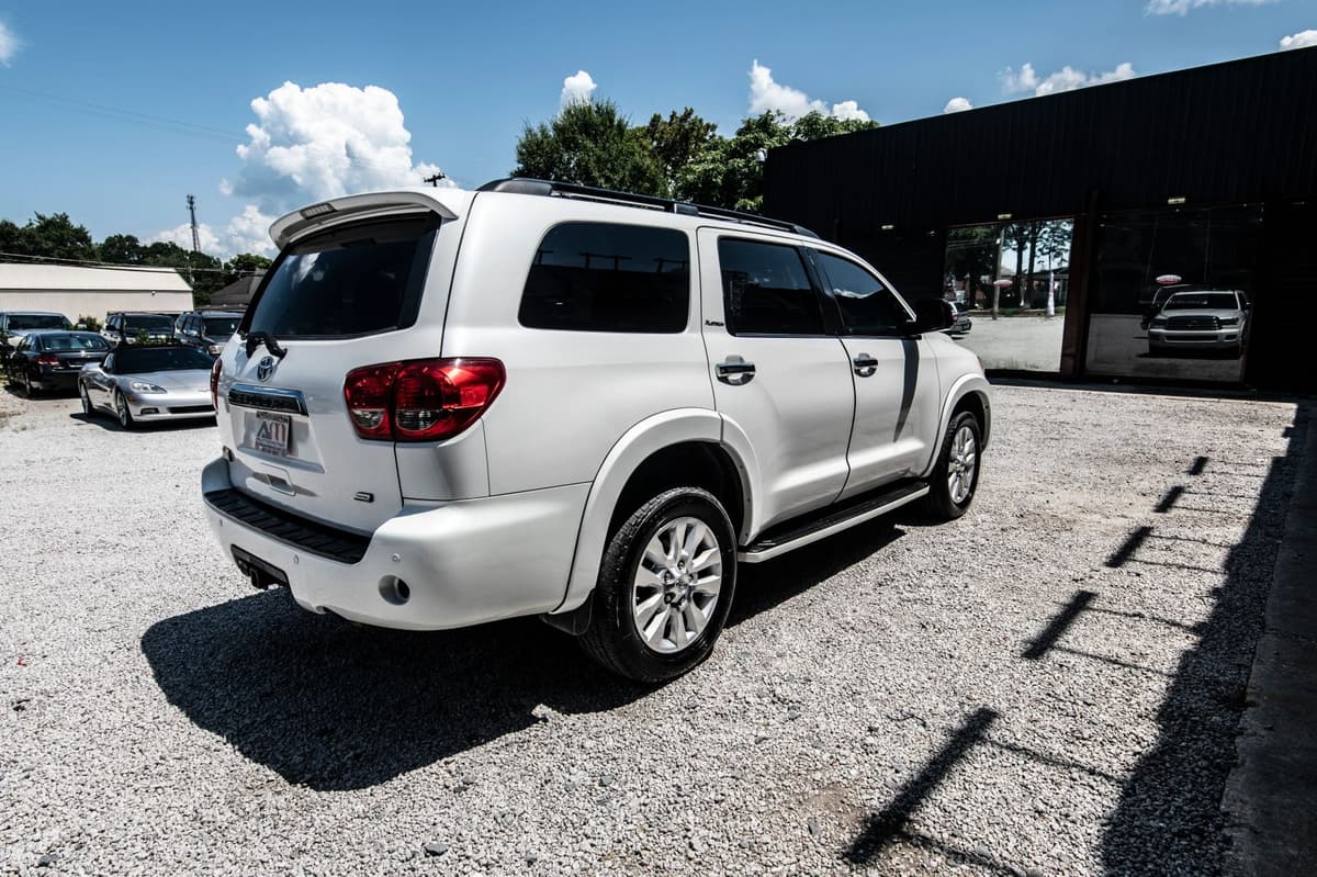 2014 Toyota Sequoia 9