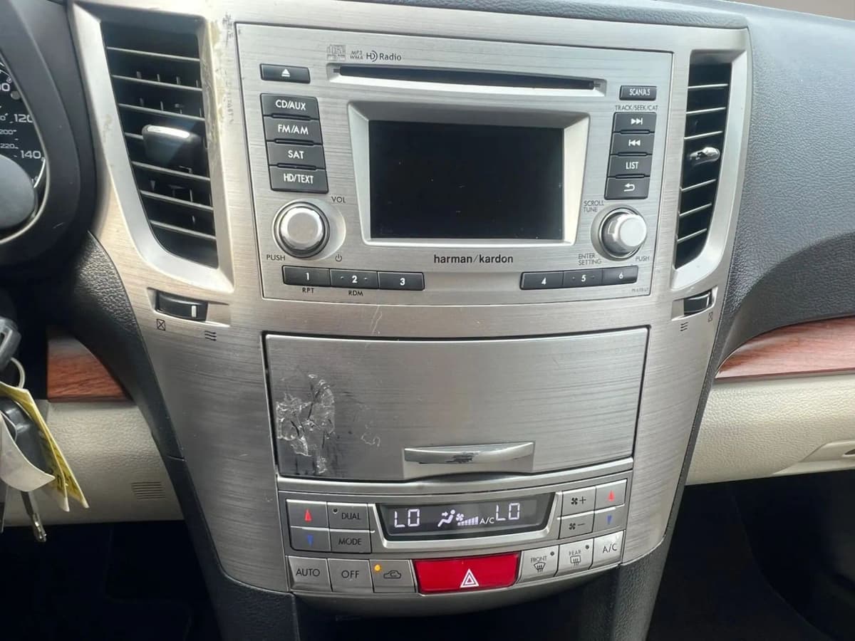 2014 Subaru Outback 23
