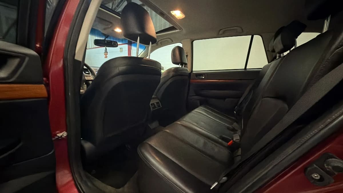 2014 Subaru Outback 43