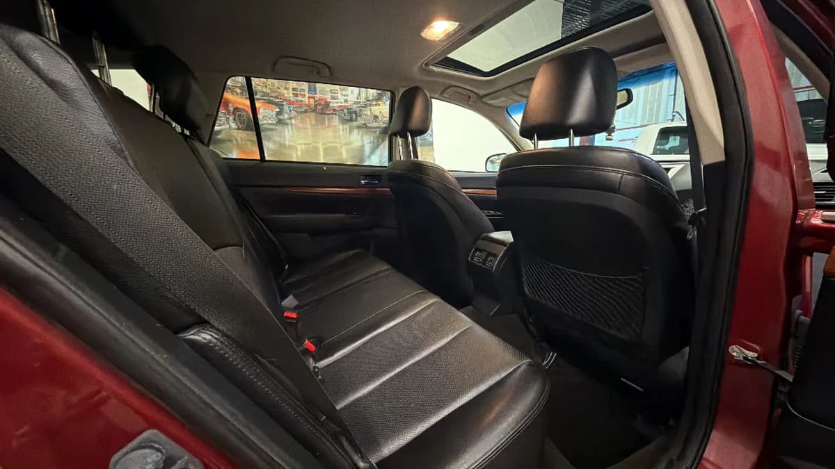 2014 Subaru Outback 47