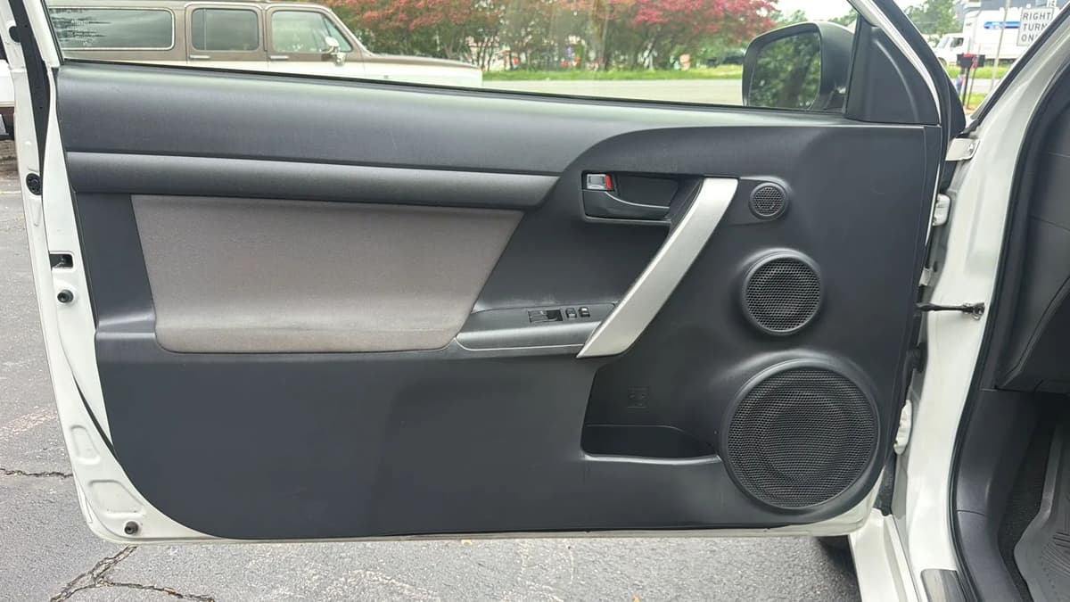 2015 Scion tC 37