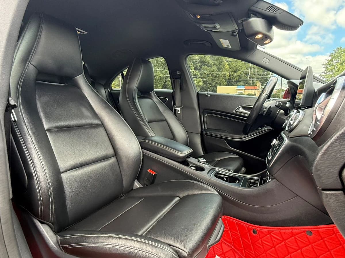 2018 Mercedes-Benz CLA 21