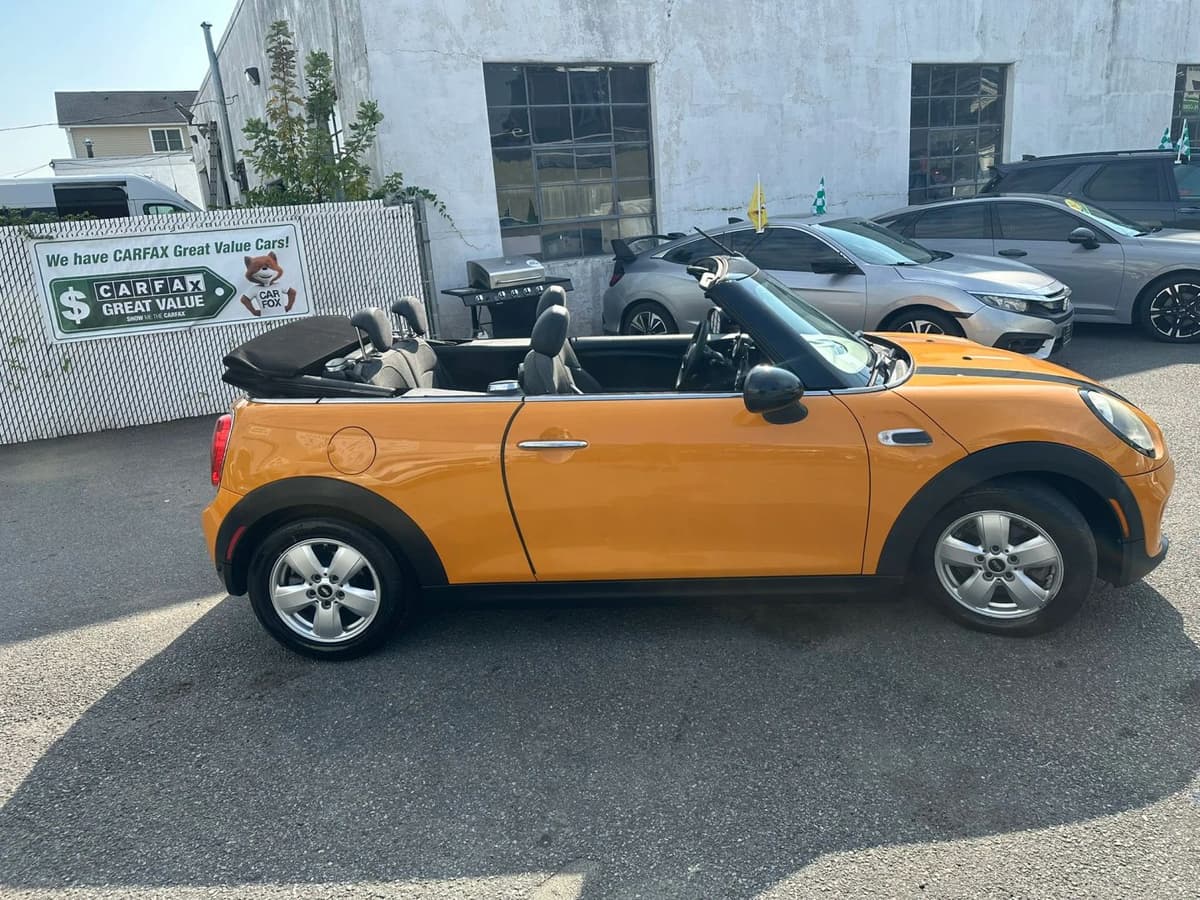 2016 MINI Cooper 67
