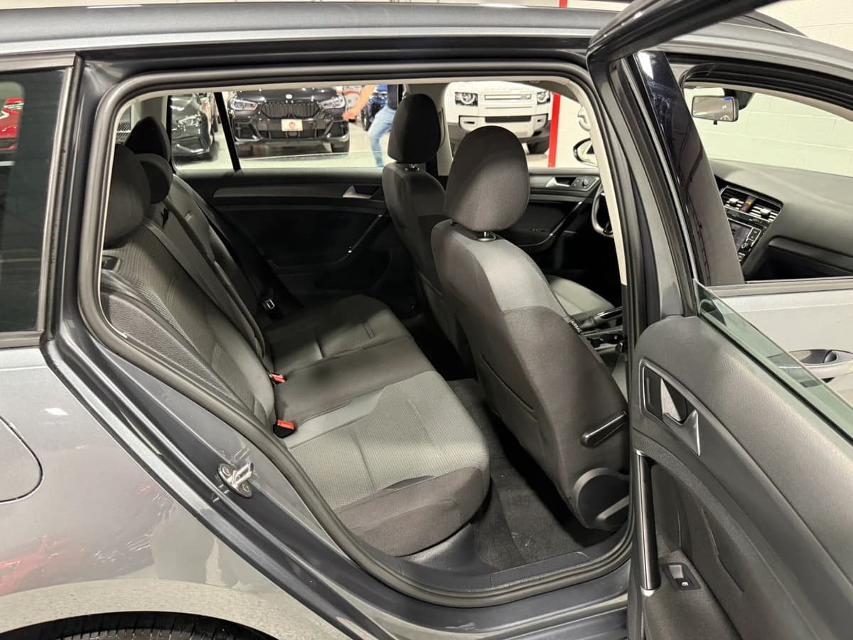 2018 Volkswagen Golf SportWagen 53