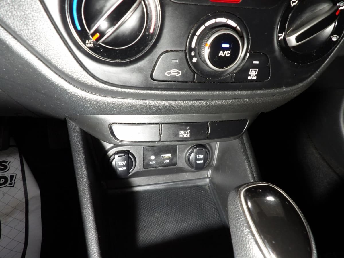 2021 Hyundai Accent 13
