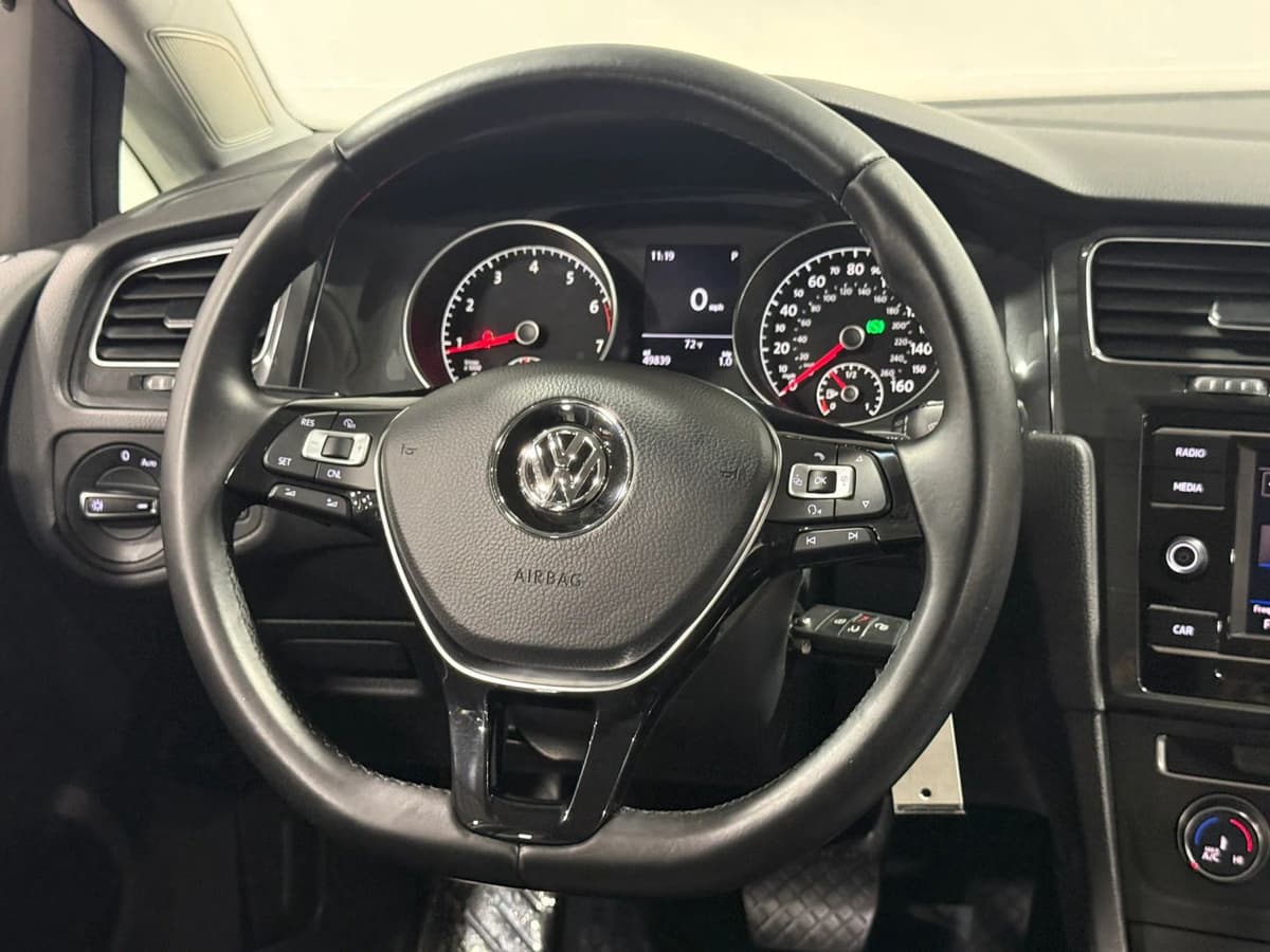 2018 Volkswagen Golf SportWagen 23