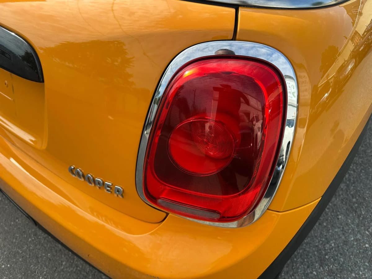 2016 MINI Cooper 27
