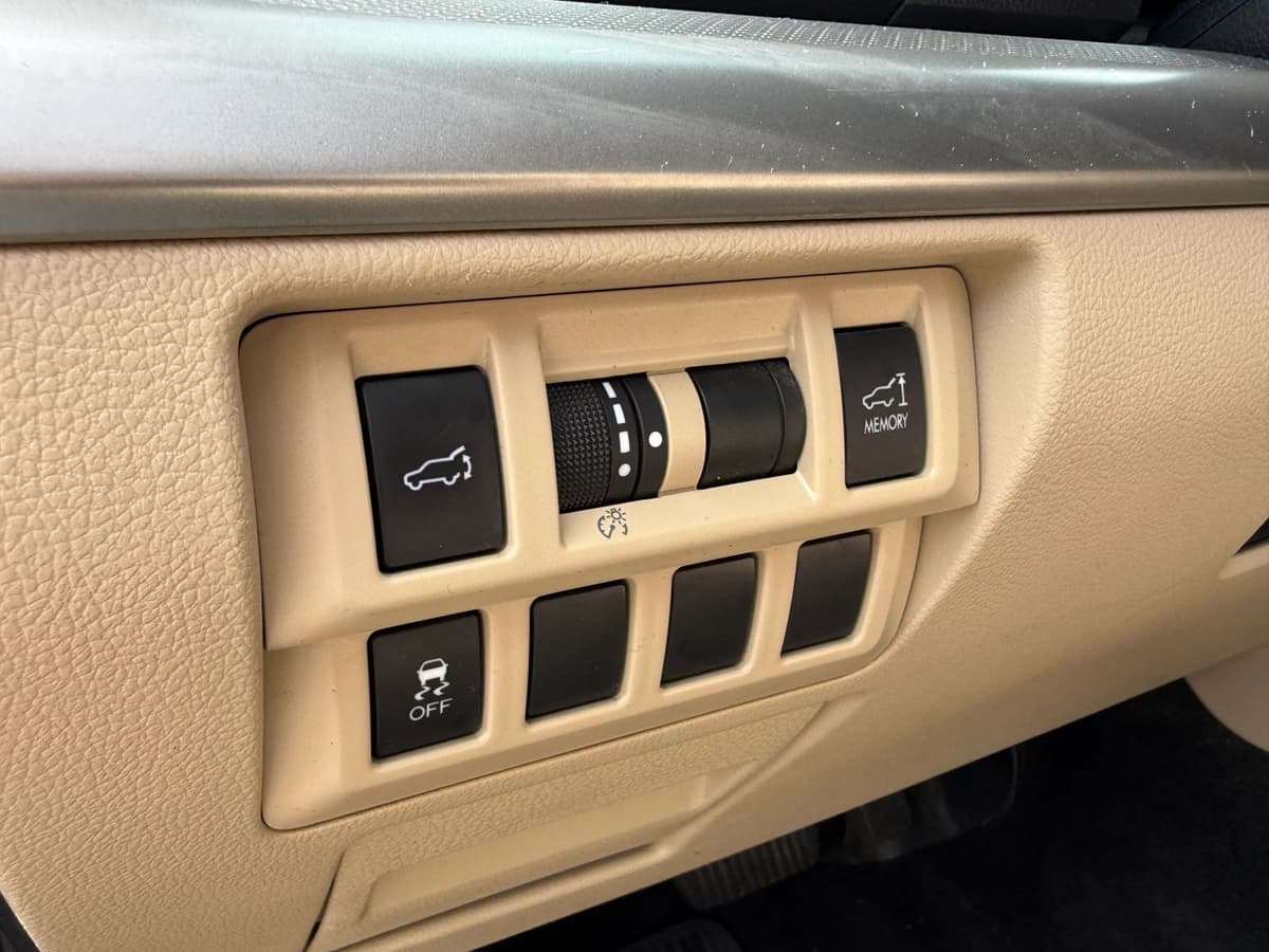 2015 Subaru Outback 44