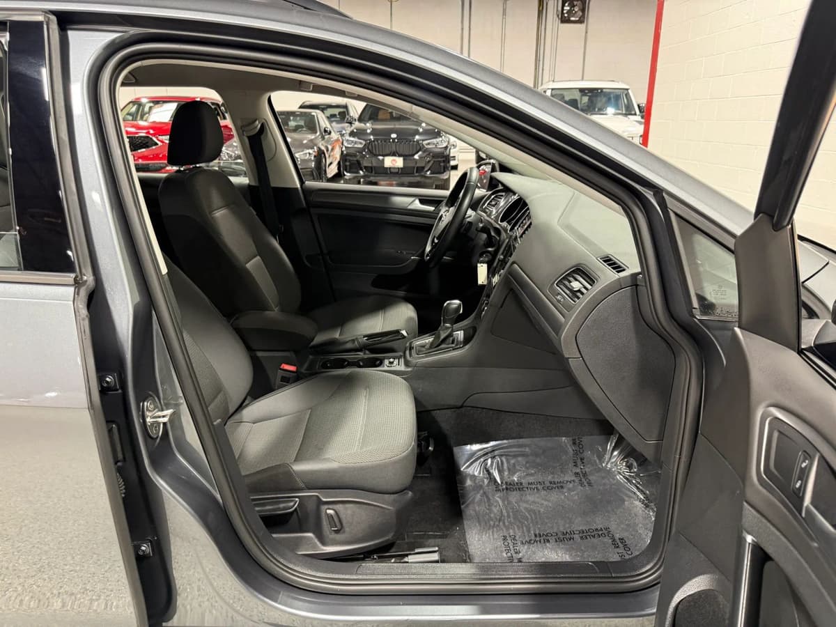 2018 Volkswagen Golf SportWagen 42