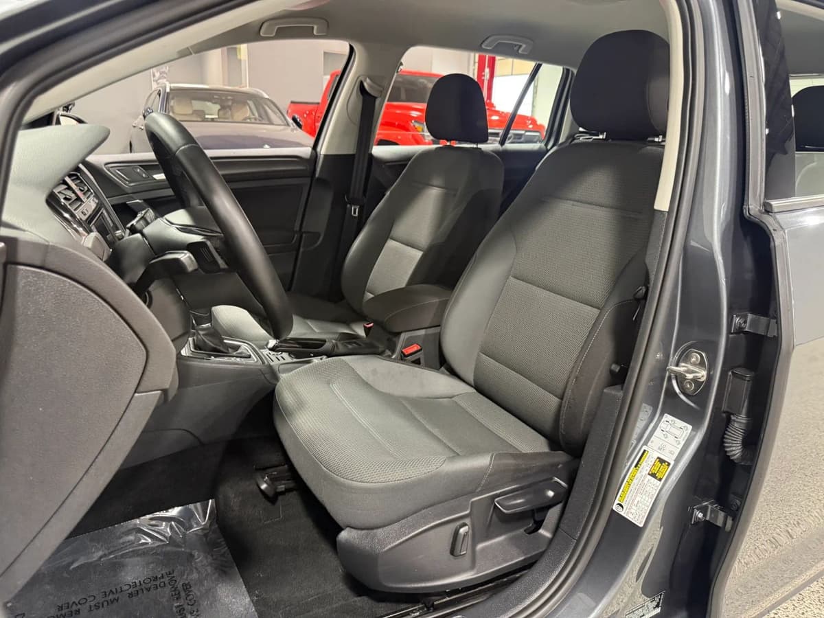 2018 Volkswagen Golf SportWagen 15