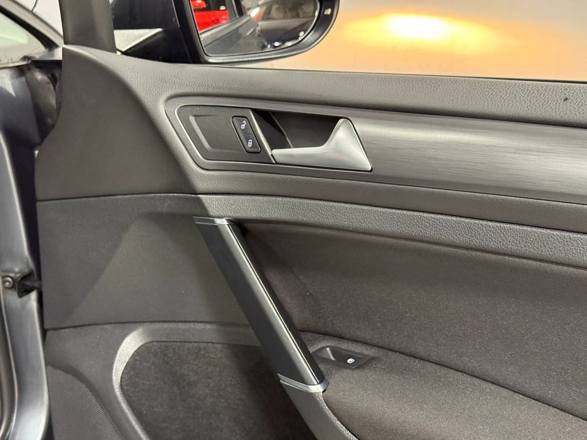 2018 Volkswagen Golf SportWagen 40