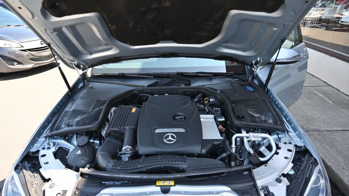 2018 Mercedes-Benz C-Class Sedan 16