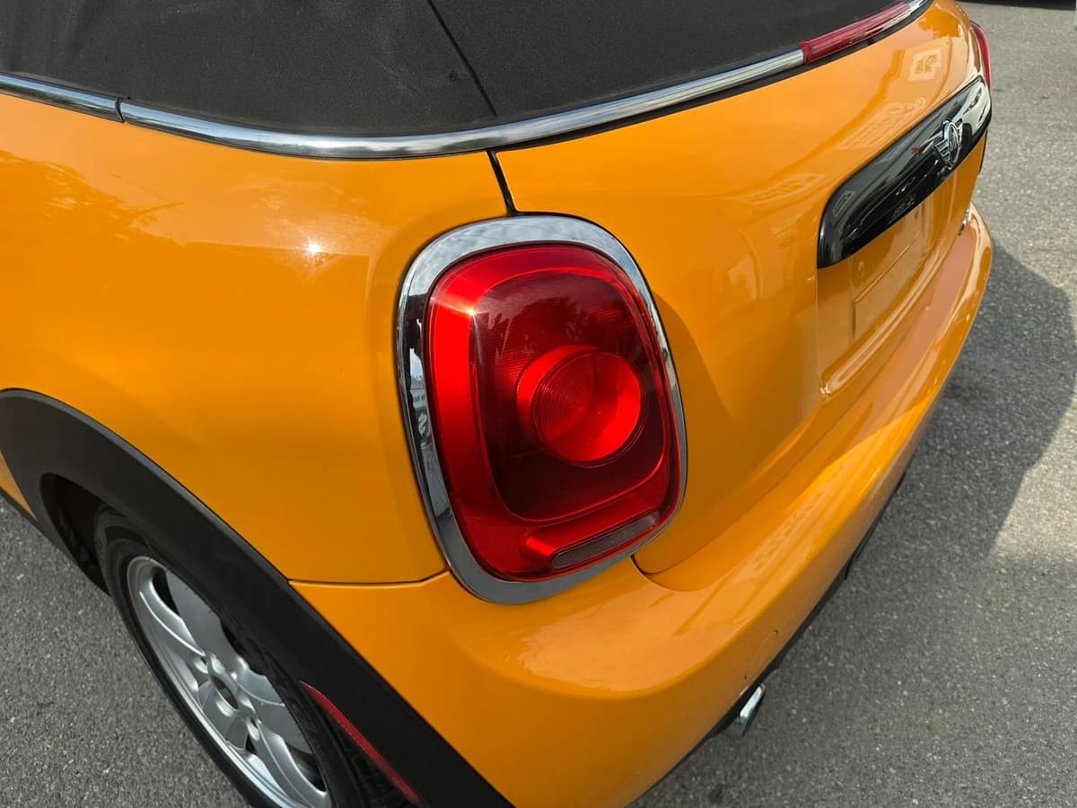 2016 MINI Cooper 29