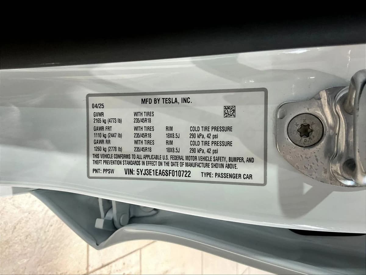 2025 Tesla Model 3 29