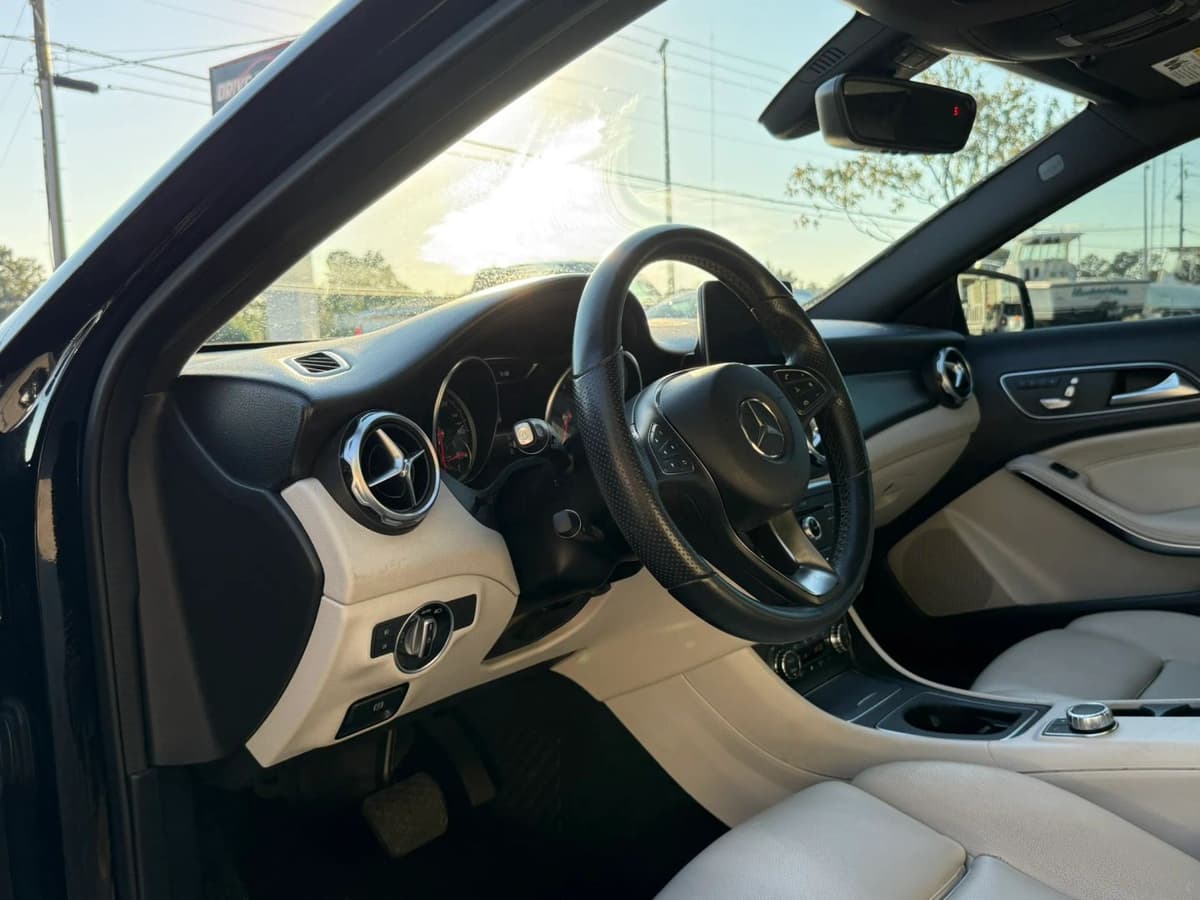 2019 Mercedes-Benz GLA-Class 13