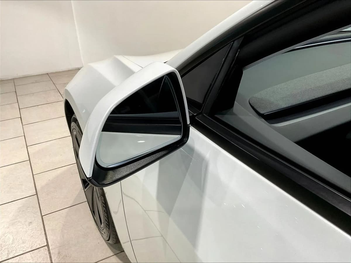 2025 Tesla Model 3 34