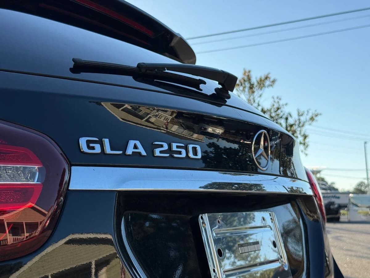 2019 Mercedes-Benz GLA-Class 9