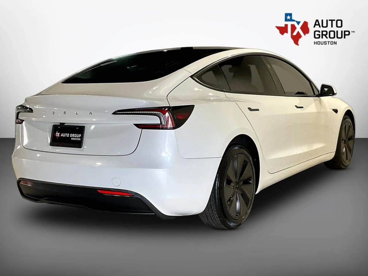 2025 Tesla Model 3 5