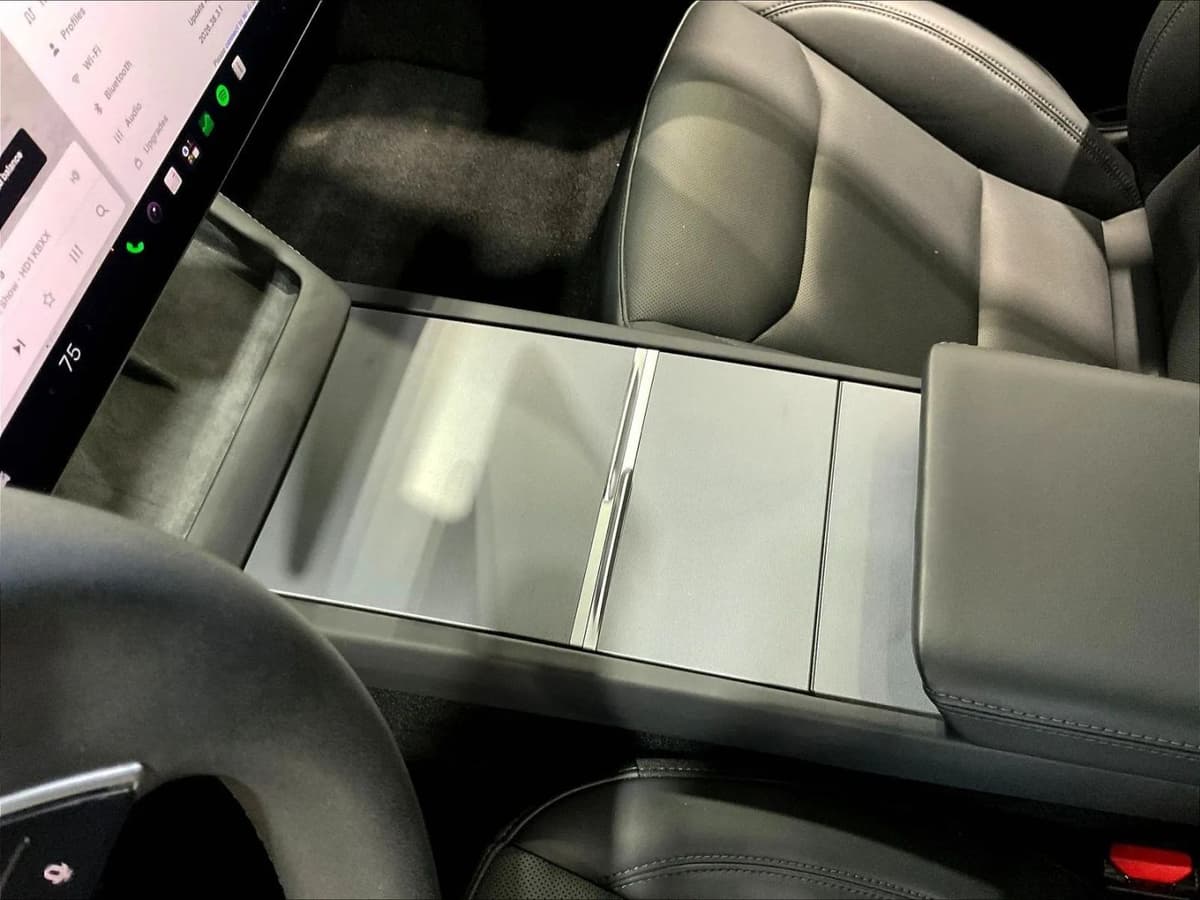 2025 Tesla Model 3 23
