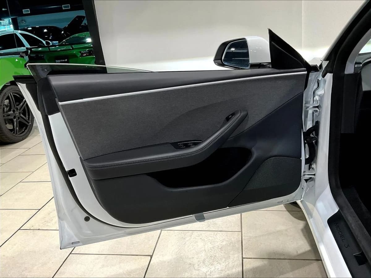 2025 Tesla Model 3 16