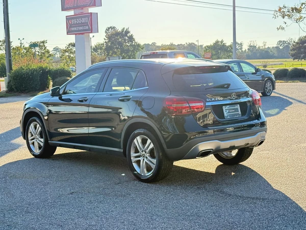 2019 Mercedes-Benz GLA-Class 5