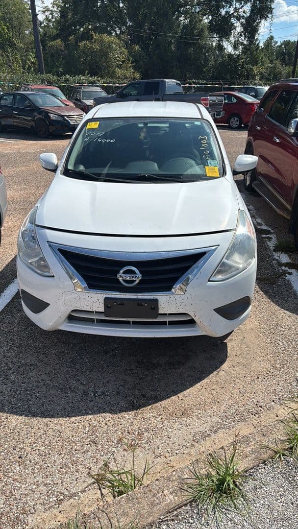 2017 Nissan Versa Sedan