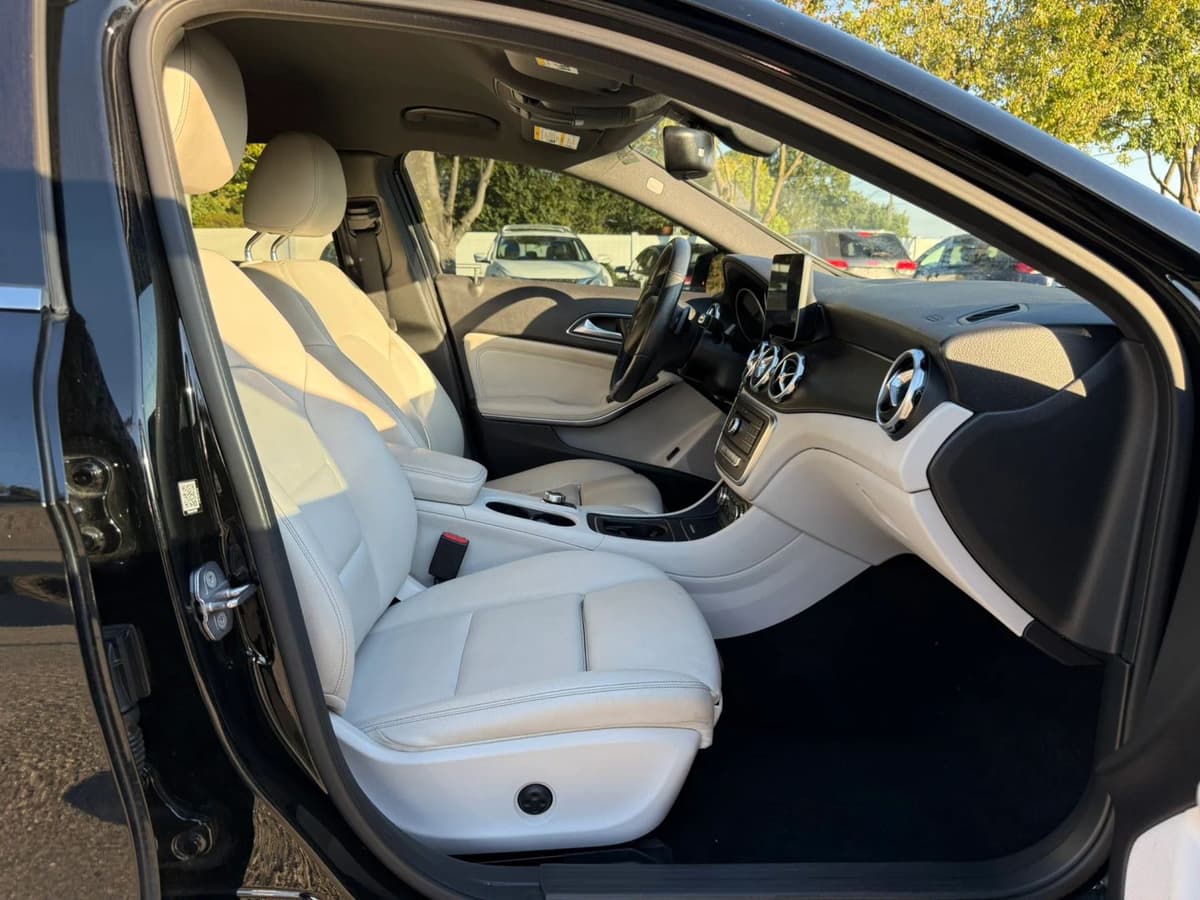 2019 Mercedes-Benz GLA-Class 18