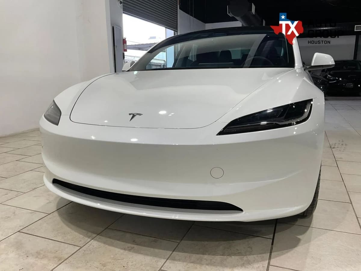 2025 Tesla Model 3 40