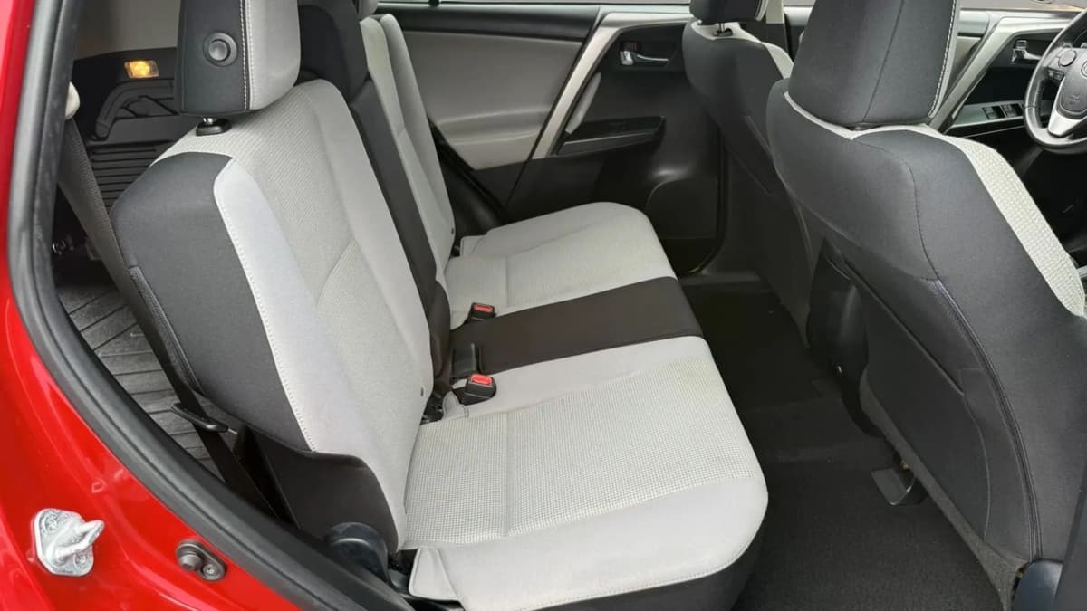2017 Toyota RAV4 25