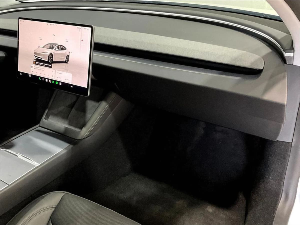 2025 Tesla Model 3 11