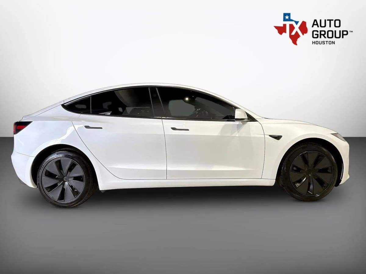 2025 Tesla Model 3 8